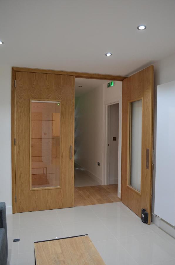 Executive Bright And Airy Studio Apartment In Sydenham Londra Exterior foto
